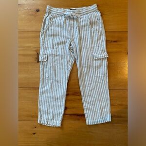 Cropped linen cargo pants